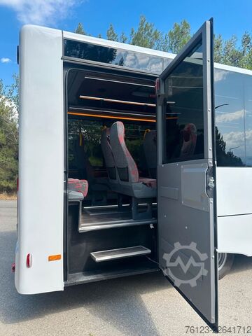 Kleinbus MERCEDES-BENZ 30 Sitzer Schul- Transferbus 519 Lagerfahrzeug
