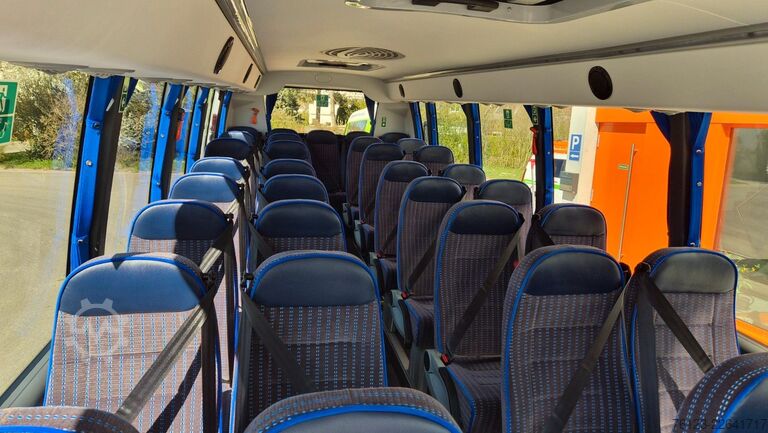 Kleinbus IVECO Daily 70 Ferqui Sunrise 34 Plätze COC