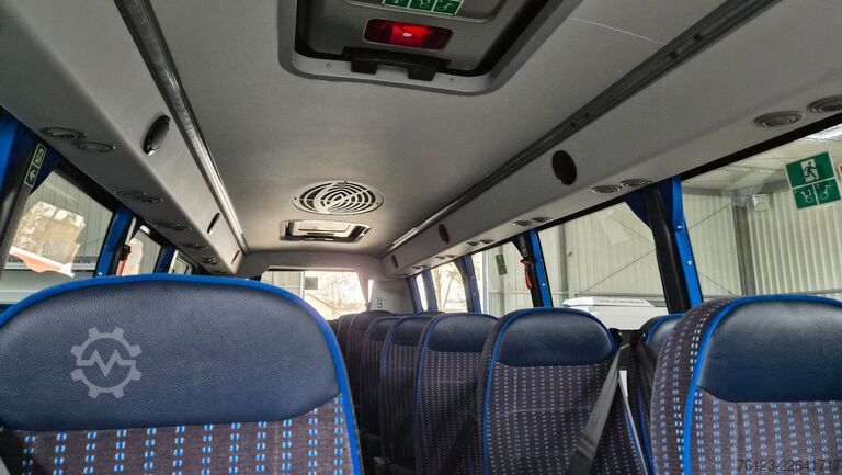 Kleinbus IVECO Daily 70 Ferqui Sunrise 34 Plätze COC