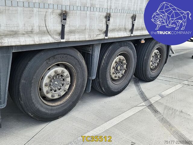 Sliding tarpaulins Schmitz Cargobull 