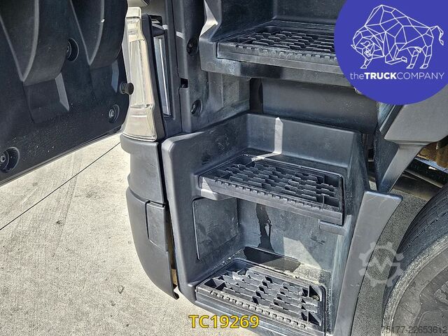 Hazardous substances Renault T 460