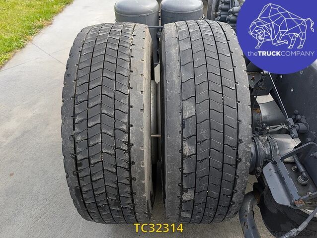 Chassis with cab DAF XF 450
