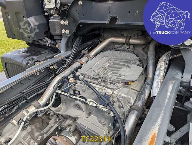 Chassis with cab DAF XF 450