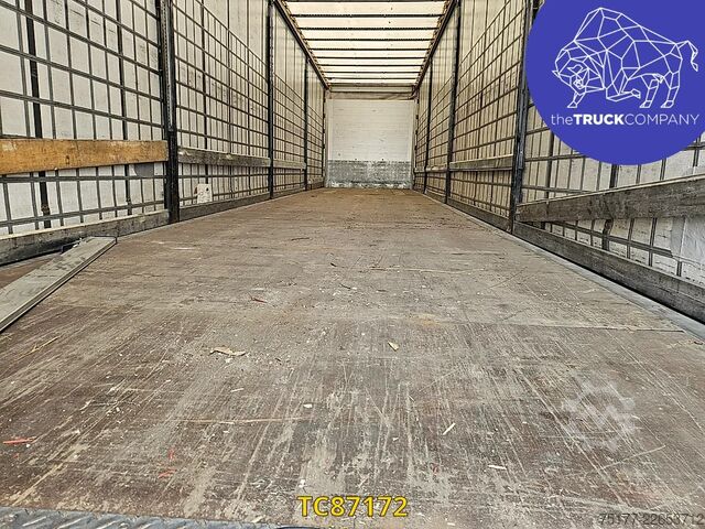 Sliding tarpaulins Schmitz Cargobull 