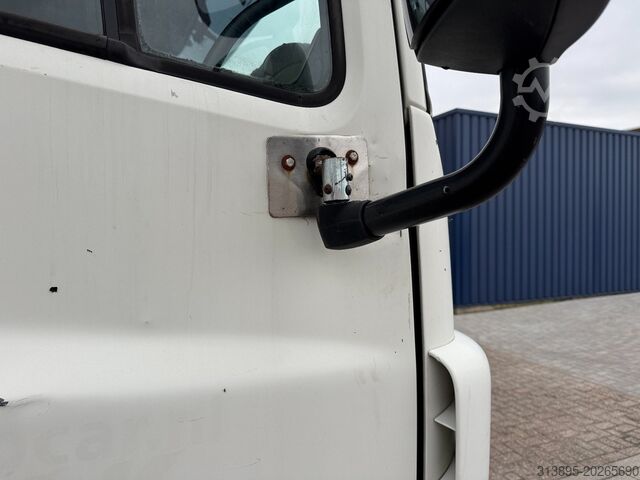 Refrigerated/freezer transport DAF CF65-300 Thermo-King (- 25 C ) 'D Hollandia Tai...