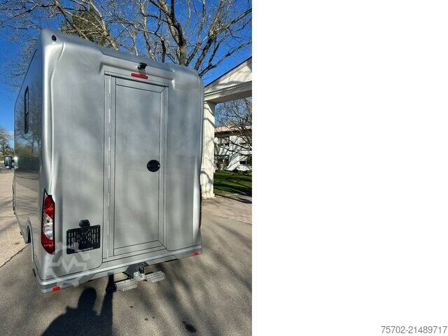 Van Renault Master Haras 1-2 Pferde