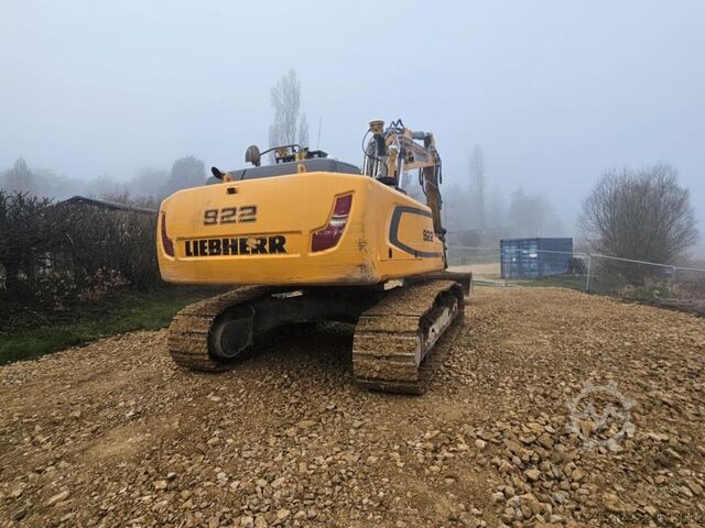 Chain excavator LIEBHERR R 922 Litronic
