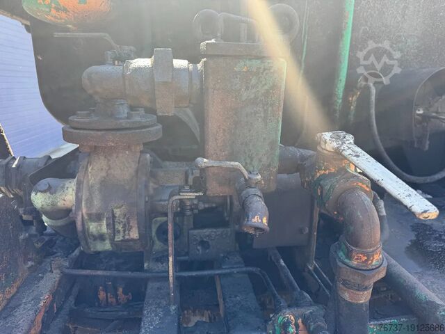 Asphalt-Spritzgerät Unimog 424 **BITUMTANK-GOUDRONEUSE**
