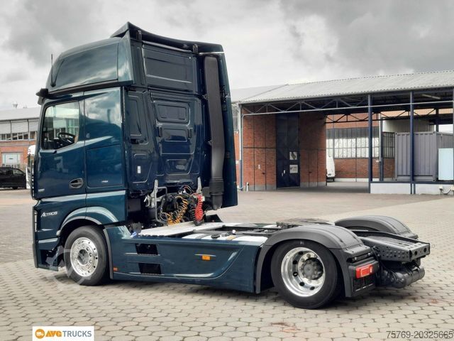 Volume tractor unit MERCEDES-BENZ 1851 LS ACTROS Giga Retarder Standklima Alu