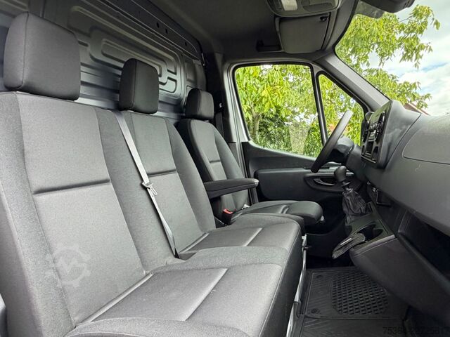 Kleinbus MERCEDES-BENZ Sprinter 317 BlueTEC Lang 2 x Schiebetür Klima