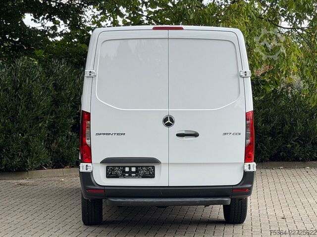 Kastenwagen MERCEDES-BENZ Sprinter 317 BlueTEC Lang 2 x Schiebetür Klima