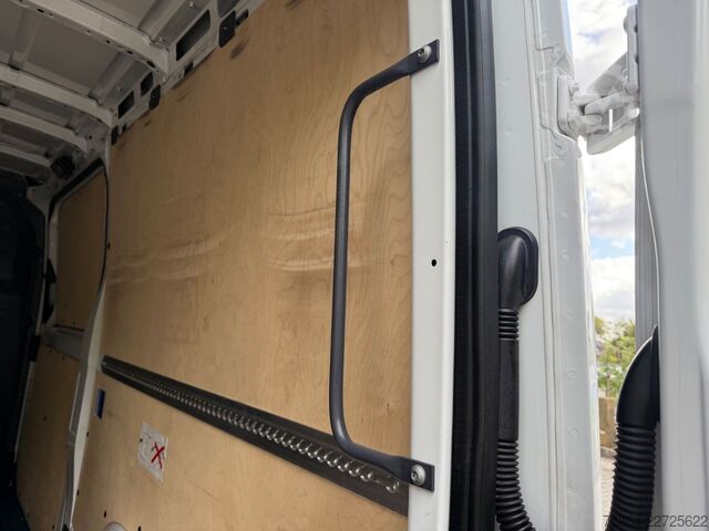 Kastenwagen MERCEDES-BENZ Sprinter 317 BlueTEC Lang 2 x Schiebetür Klima