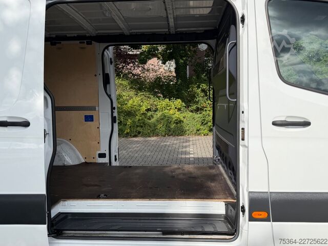 Kastenwagen MERCEDES-BENZ Sprinter 317 BlueTEC Lang 2 x Schiebetür Klima