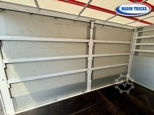 Curtain sider van Iveco Daily 35c140