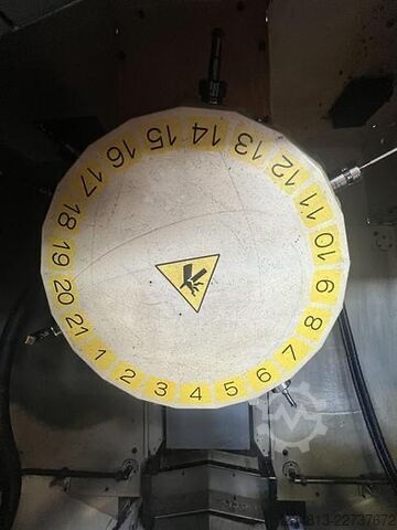 Vertikales Bearbeitungszentrum FANUC Robodrill D21LiB5