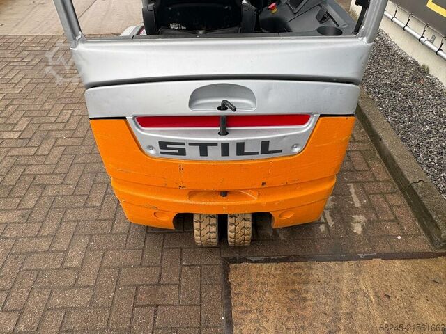 Elektrischer Triplex Gabelstapler Still RX20-14 STILL RX20 - 14