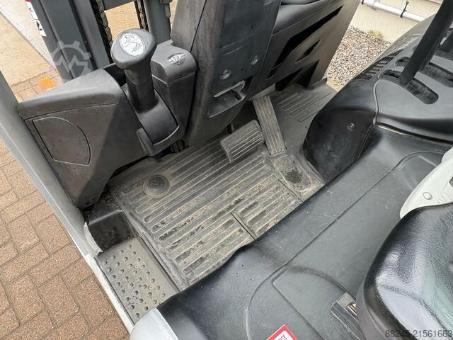 Elektrischer Triplex Gabelstapler Still RX20-14 STILL RX20 - 14