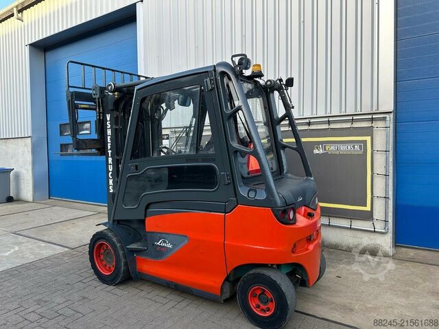 Elektrischer Triplex-Gabelstapler Linde E40-01/600 LINDE E40-01/600