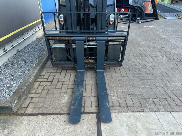 Elektrischer Triplex-Gabelstapler Linde E40-01/600 LINDE E40-01/600