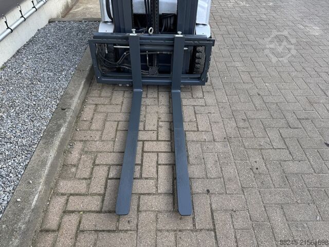 Elektrischer, kompakter Triplex-Gabelstapler Still RX50-13, Nr. VS-22743 STILL RX50-13