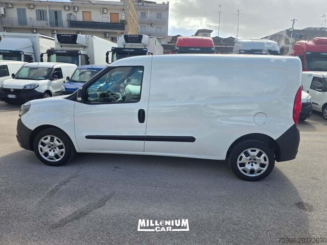 Van FIAT DOBLÒ MAXI 3 POSTI METANO KM 85MILA