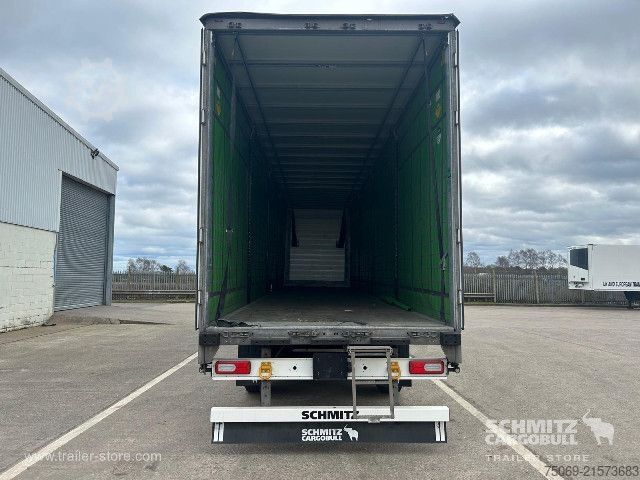 Auflieger mit Pritsche & Plane Schmitz Cargobull Curtainsider Standard UK