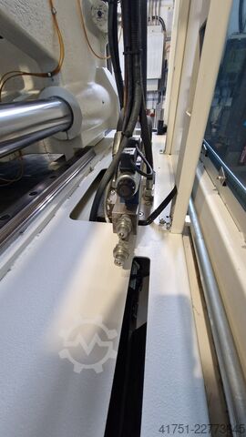 Injection molding machine BATTENFELD TM 400-3400