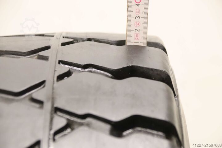 Vollgummi Reifen Continental CSE-Robust 200/50-10  SC 10  RIM 6.50 F