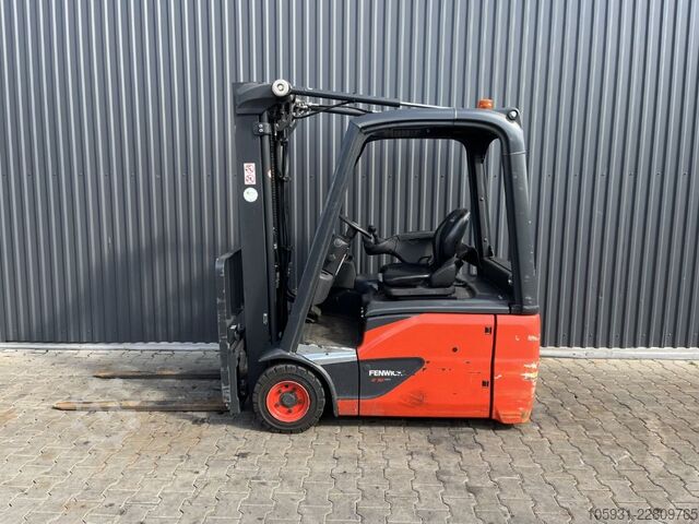 Electric 3-wheel forklift Linde E16-02