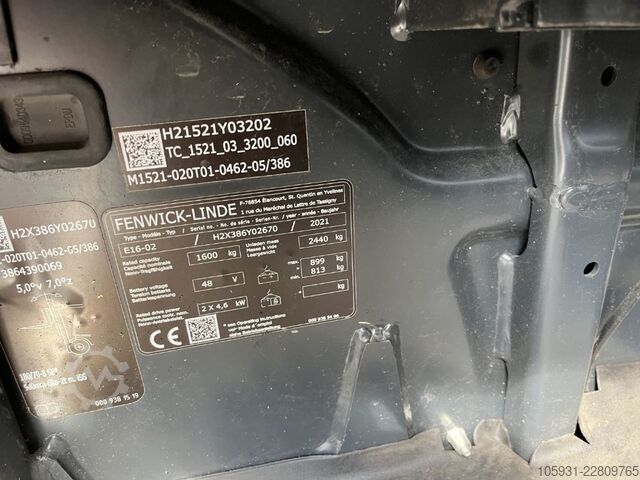 Electric 3-wheel forklift Linde E16-02