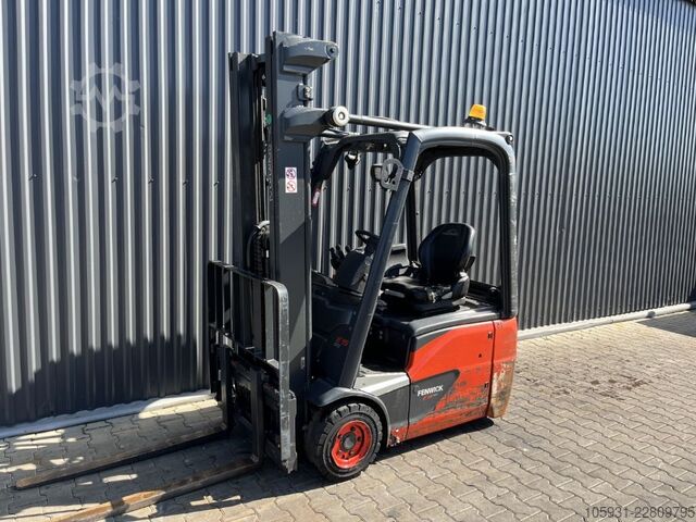 Electric 3-wheel forklift Linde E15-02