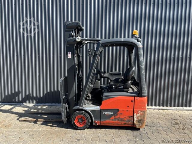 Electric 3-wheel forklift Linde E15-02