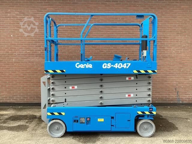 Used scissor lift Genie GS-4047 GENIE GS-4047
