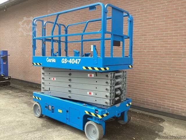 Used scissor lift Genie GS-4047 GENIE GS-4047