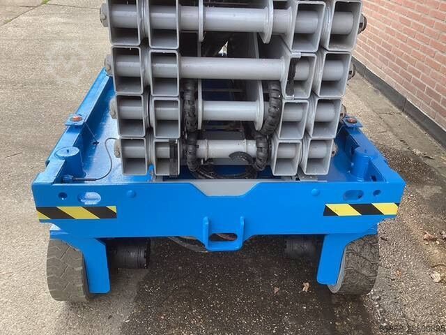 Used scissor lift Genie GS-4047 GENIE GS-4047