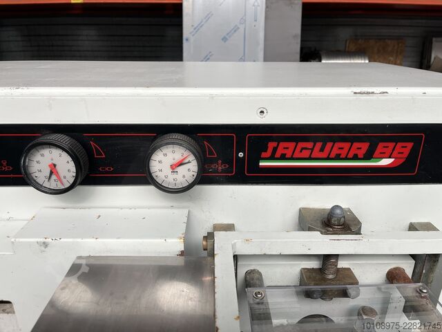 Flow pack machine Record Packaging Machinery jaguar 88