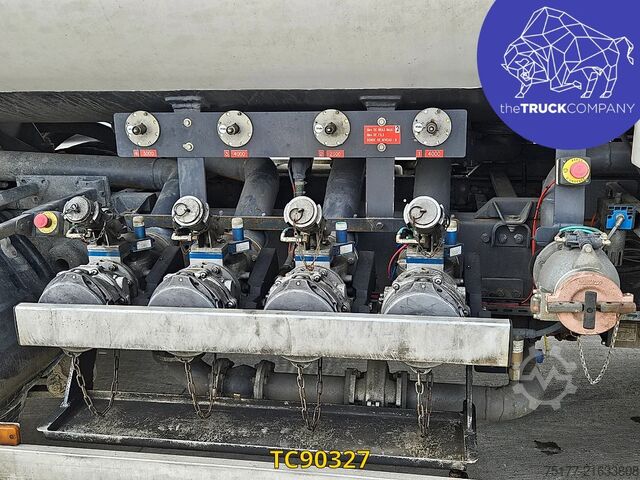 Tanker truck Volvo FE 260