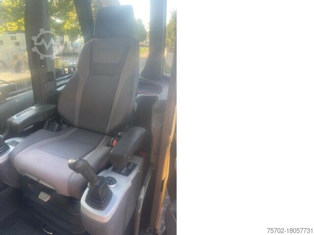 Kettenbagger MECALAC 714 MC Kettenbagger