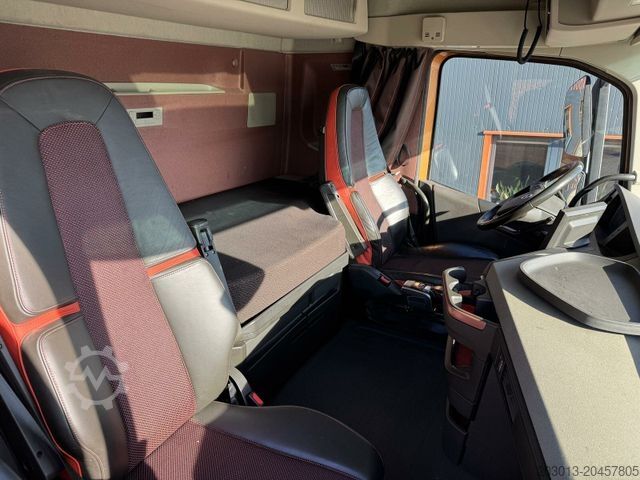 Holztransporter LKW VOLVO FH16 750 8X4 Holztransport Alukar TOP!