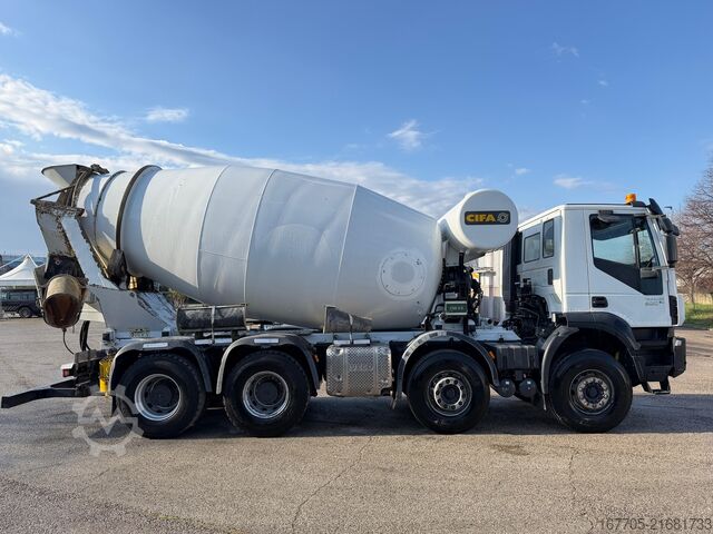 Betonmischer LKW Iveco TRAKKER 500