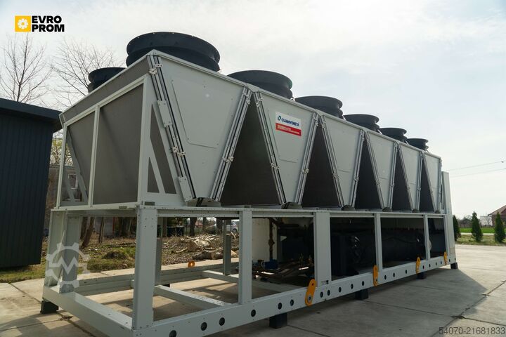 Kältemaschine New Industrial chiller CLIMAVENETA - 656.5 KW | With warranty