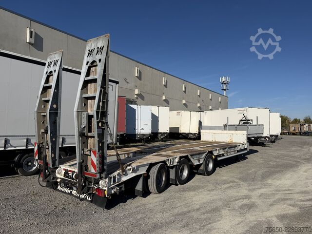 Low loader semitrailer Müller-Mitteltal TS 3  RM 30,0  3 Achs Satteltieflader Radmulden