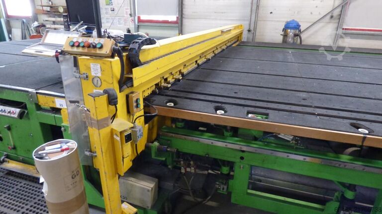 Laminated glass cutting line HEGLA 