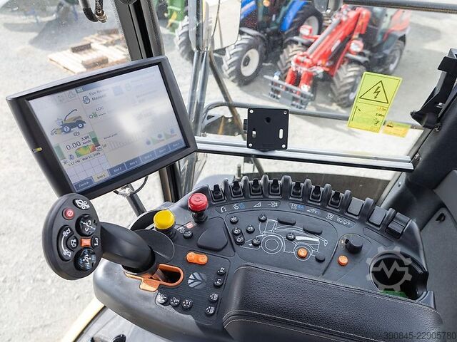 Silage chopper New Holland FR 650 STAGE 5