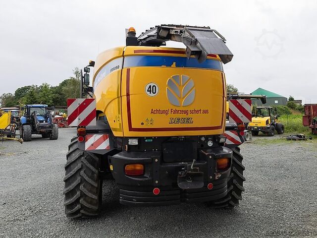 Feldhäcksler New Holland Fr 9050