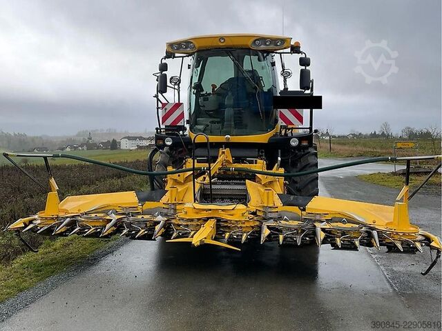 Feldhäcksler New Holland Fr 9050