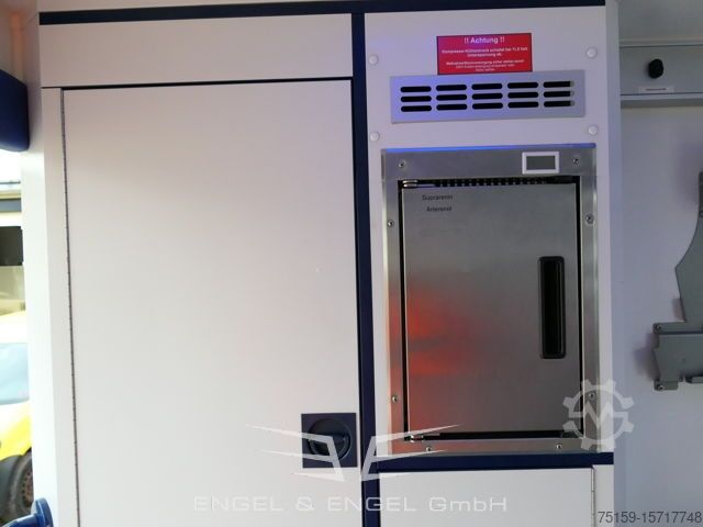 Feuerwehrfahrzeug mercedes-benz Sprinter II 516 CDI KLIMA KRANKENWAGEN RTW AUTOMATIK EURO-5 EBERSPÄCHER