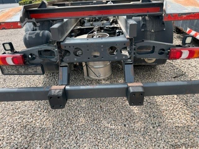 Roll-off tipper truck MERCEDES-BENZ Antos 1824 -Umlader- Nebenantrieb- Motorschaden
