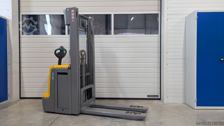 High Lift stacker Jungheinrich EJC 214z 290ZZ