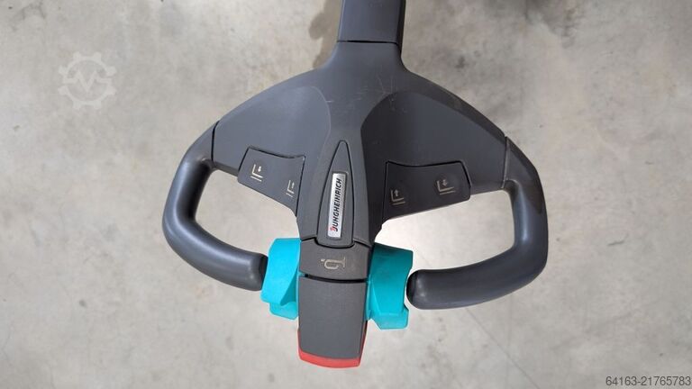 High Lift stacker Jungheinrich EJC 214z 290ZZ